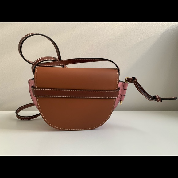RARE Loewe Mini Gate Bag - Picture 2 of 8